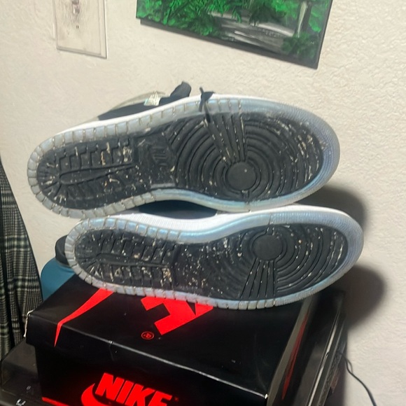 Out with the old, in with the new savings
Nike Air Jordan 1 Retro High OG SP - Picture 5 of 6